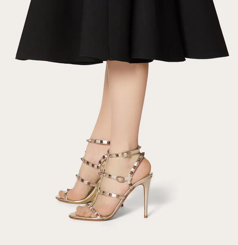 Famous Rock Stud Calfskin Leather Sandals Women High Heels Party Wedding Evening Ladies Rivets Strappy Sandalias EU 35-43 With Box
Famous Rock Stud Calfskin Leather Sandals Women High Heels Party Wedding Evening Ladies Rivets Strappy Sandalias EU 35-43 With Box