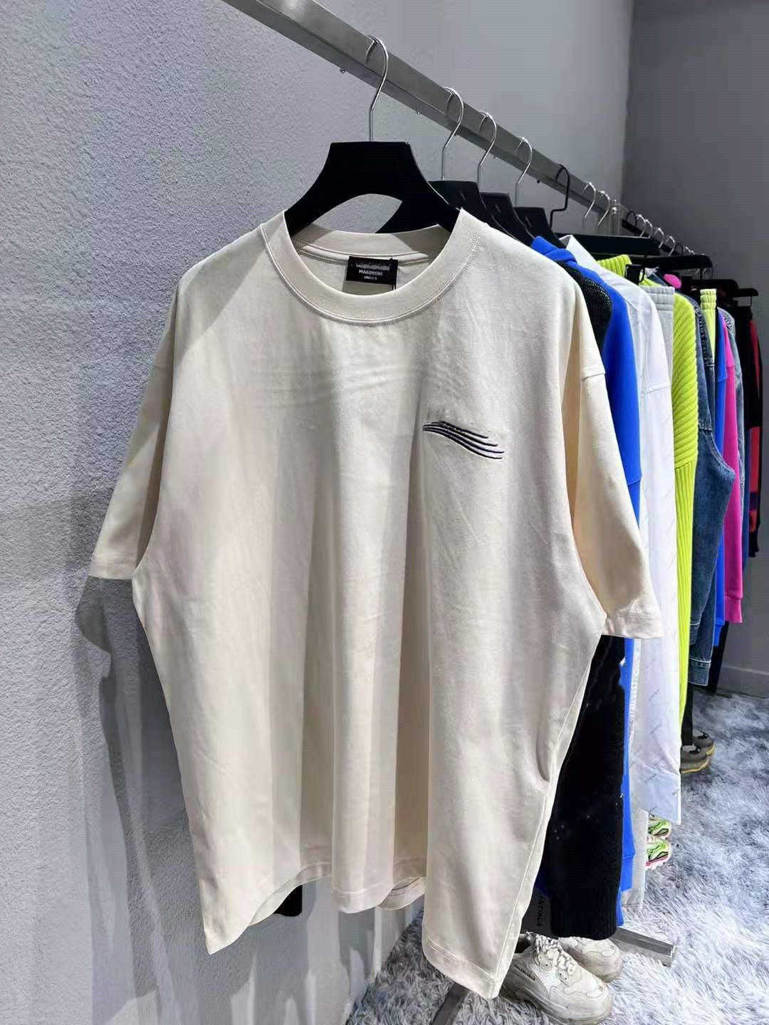 Fashion Brand Designer T Shirt High Quality Letter Embroidery Short Sleeve Paris Men And Women Short Sleeve Rice Ash
Fashion Brand Designer T Shirt High Quality Letter Embroidery Short Sleeve Paris Men And Women Short Sleeve Rice Ash