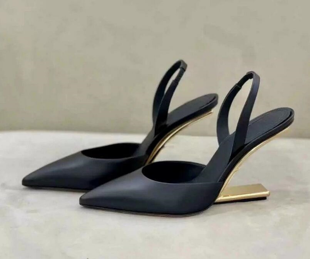 TopLuxury First Leather Women Sandals Shoes F-shaped High Heeled Open Toe Pumps Gold-Colored Metal Lady Slingback Lady Party Wedding Dres
TopLuxury First Leather Women Sandals Shoes F-shaped High Heeled Open Toe Pumps Gold-Colored Metal Lady Slingback Lady Party Wedding Dres