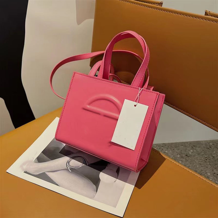 Designer Tote Bag Telfars Shoulder Bags Soft Leather Handbags Women Handbag Crossbody Luxury Fashion Shopping Pink White Purse Satchels Bag, No sale separately
Designer Tote Bag Telfars Shoulder Bags Soft Leather Handbags Women Handbag Crossbody Luxury Fashion Shopping Pink White Purse Satchels Bag, No sale separately