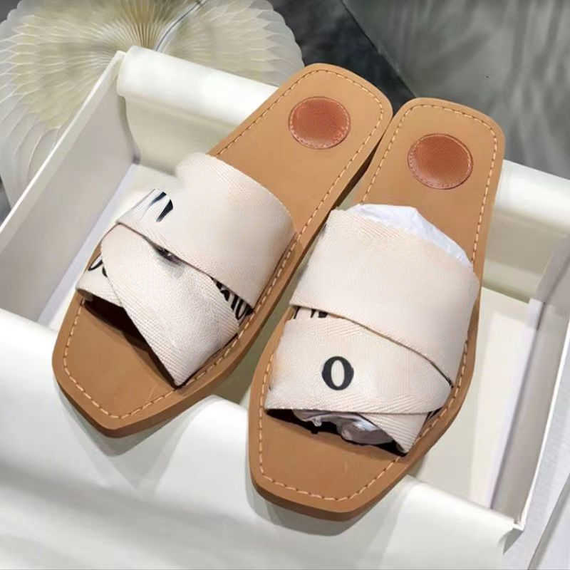 Slides Designers genuine leather Slippers Slipper Flats Sandals Beach Shoes Fashion Luxurys Floral Leather, Box
Slides Designers genuine leather Slippers Slipper Flats Sandals Beach Shoes Fashion Luxurys Floral Leather, Box