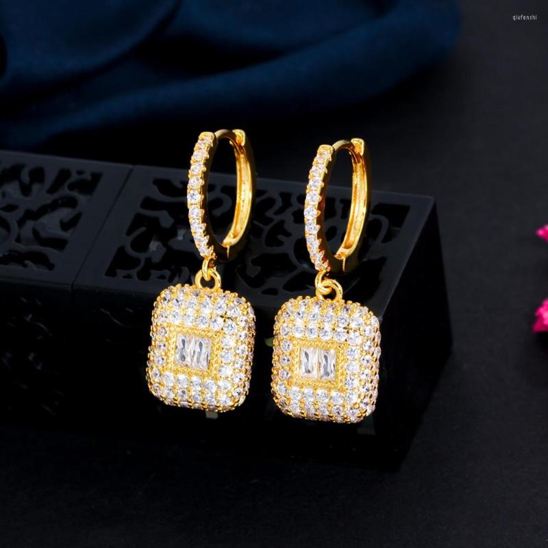Dangle Earrings CWWZircons Shiny Full CZ Round Huggie Charm Drop For Women Accessories High Quality Gold Plated Jewelry CZ134
Dangle Earrings CWWZircons Shiny Full CZ Round Huggie Charm Drop For Women Accessories High Quality Gold Plated Jewelry CZ134