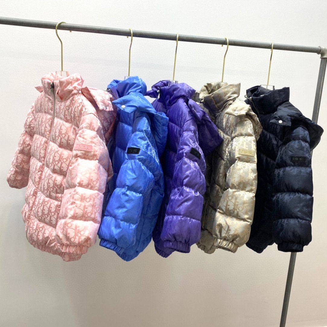 22ss Kids Down jacket Designer Coat Puffer Parkas Luxury Womens Mens Winter Classic Casual Letter Coats Outdoor Fashion Windproof Warm Solid jackets, Color 2
22ss Kids Down jacket Designer Coat Puffer Parkas Luxury Womens Mens Winter Classic Casual Letter Coats Outdoor Fashion Windproof Warm Solid jackets, Color 2