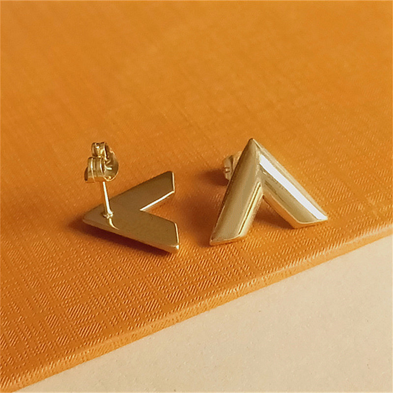High sales classic Stud gold silver earrings Women's girls marry Versatile luxury popular letter designer colorfast jewelry
High sales classic Stud gold silver earrings Women's girls marry Versatile luxury popular letter designer colorfast jewelry