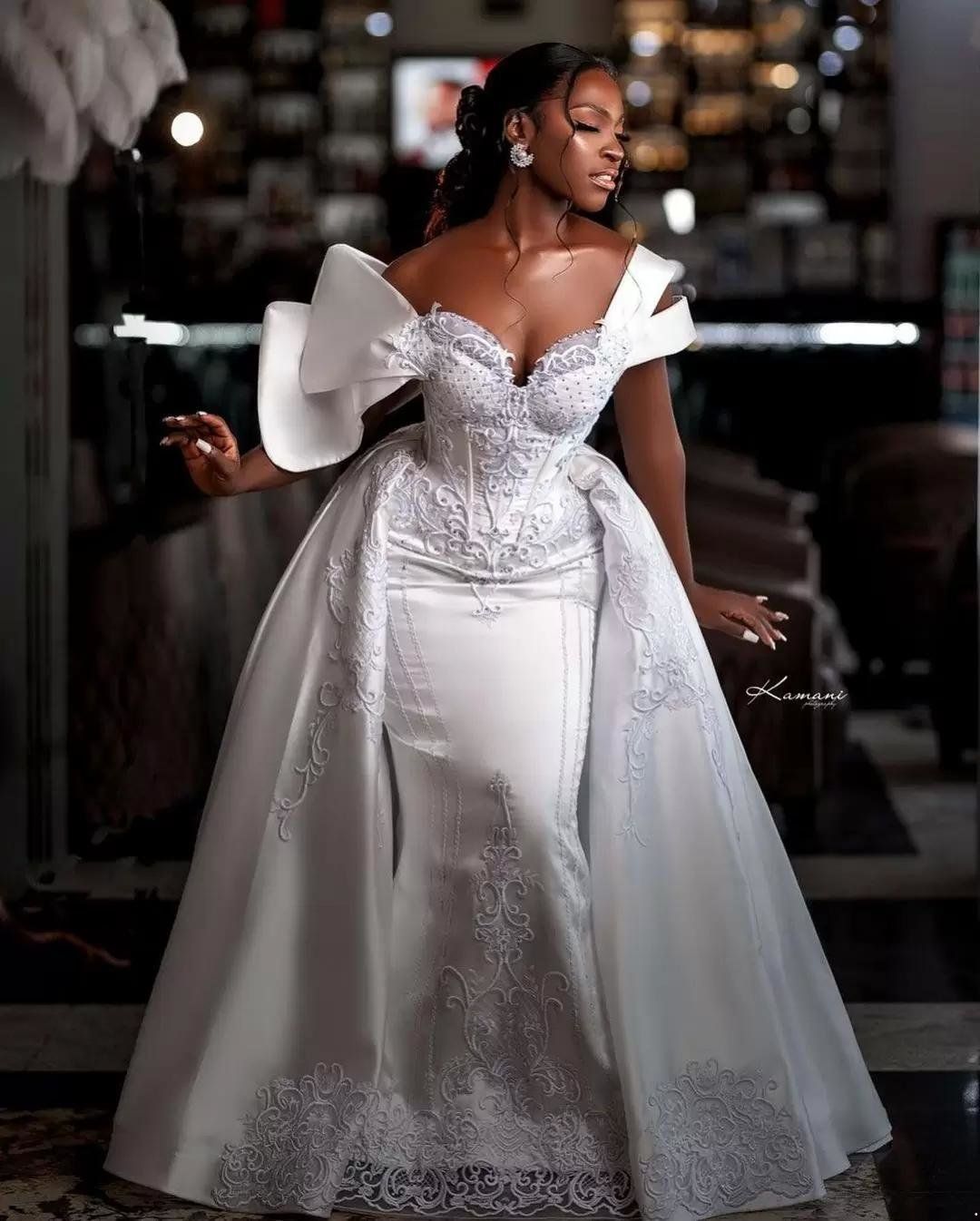 Mermaid Wedding Dresses Bridal Gown with Overskirt One Shoulder Strap Beaded Lace Applique Satin Beach Ruffles Custom Made Vestidos De Novia Plus Size