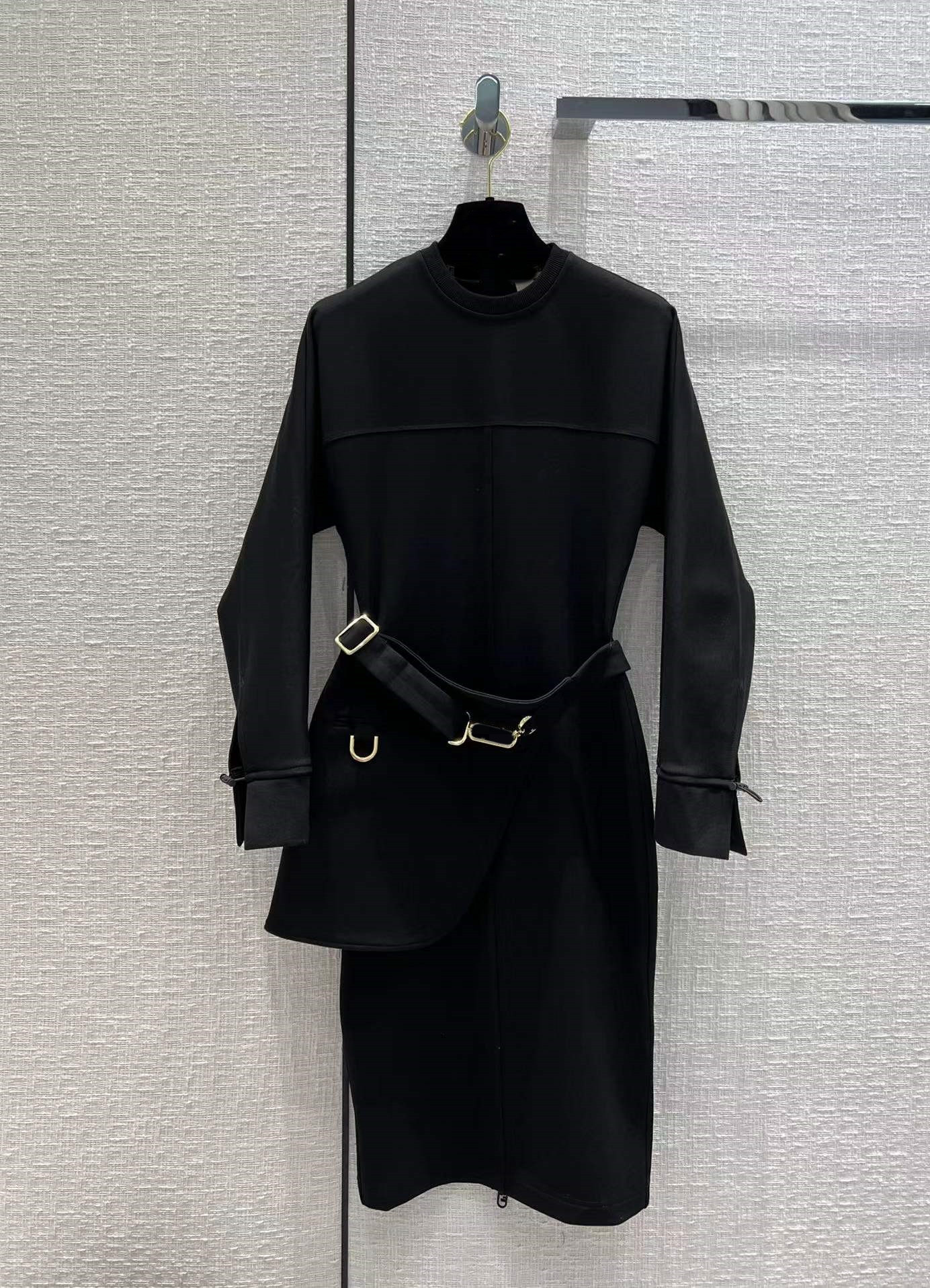 Milan Runway Dress 2022 Autumn Winter O Neck Long Sleeve Panelled Designer Dresses Brand Same Style Dress 1016-15, Black
Milan Runway Dress 2022 Autumn Winter O Neck Long Sleeve Panelled Designer Dresses Brand Same Style Dress 1016-15, Black