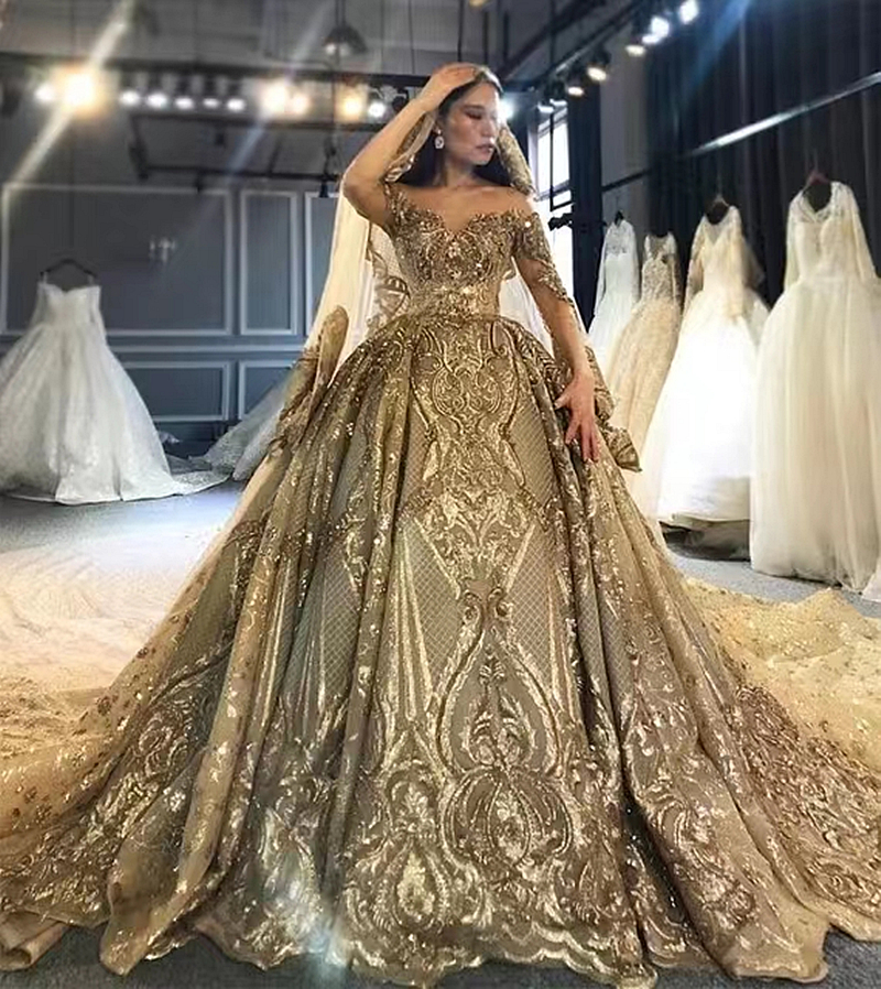 2023 Luxurious Dubai Wedding Dress Shines Gold Sequins Bridal Gowns Long Train Chapel Lace Up A-Line Cathedral Robe De Mariee Half Sleeves