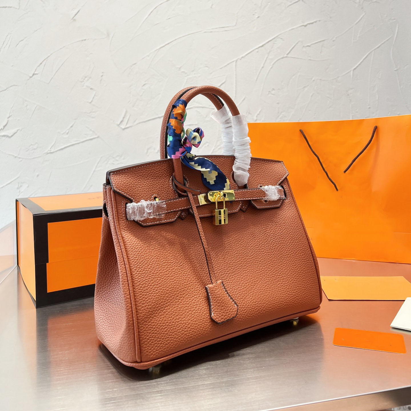 Designers Bags birkin Tote bags 7A Luxury Women HandBags Real Leather Bags Lady crocodile Purses Handbag With shoulder straps and Packing, Light blue
Designers Bags birkin Tote bags 7A Luxury Women HandBags Real Leather Bags Lady crocodile Purses Handbag With shoulder straps and Packing, Light blue