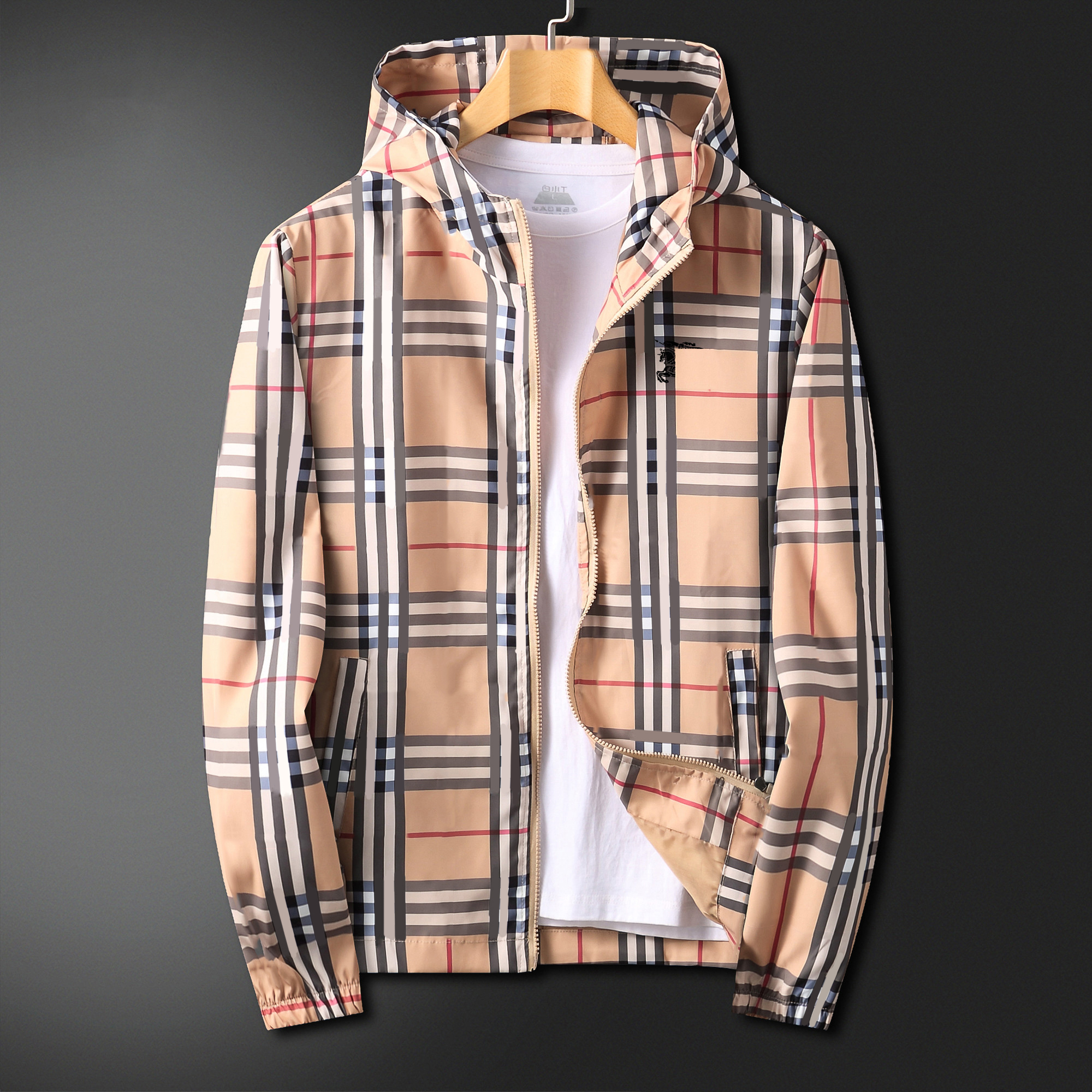 Fashion designer men jacket Spring and autumn coat High end casual breathable zipper coat Sporty mens wear
Fashion designer men jacket Spring and autumn coat High end casual breathable zipper coat Sporty mens wear