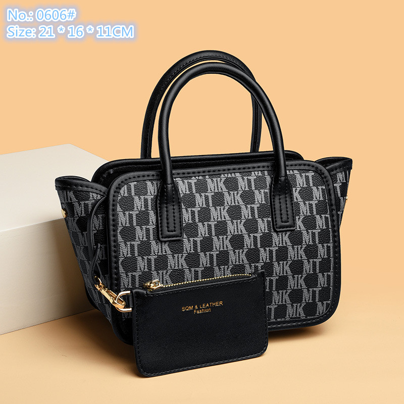 Wholesale factory ladies shoulder bag 3 colors daily matching printed handbag classic retro letter handbag personality plug-in coin purse fashion backpack, Brown-0606#
Wholesale factory ladies shoulder bag 3 colors daily matching printed handbag classic retro letter handbag personality plug-in coin purse fashion backpack, Brown-0606#