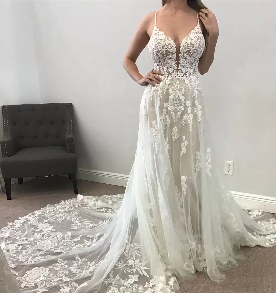 Boho Beach A-Line Lace Wedding Dress Sleeveless Sexy Backless Spaghetti Straps Bridal Gowns 2023 Beaded Charming Summer Bohemian Robe De Marriage