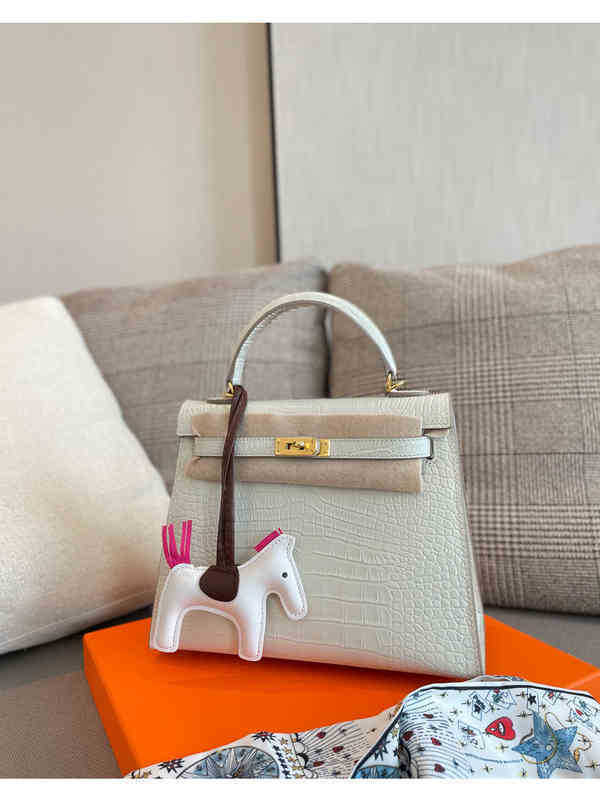 Bags herme kelliess Handbags High Quality Women's Crocodile Kelys Bag Milkshake White Cow Leather High-grade One Shoulder Diagonal, Camel
Bags herme kelliess Handbags High Quality Women's Crocodile Kelys Bag Milkshake White Cow Leather High-grade One Shoulder Diagonal, Camel