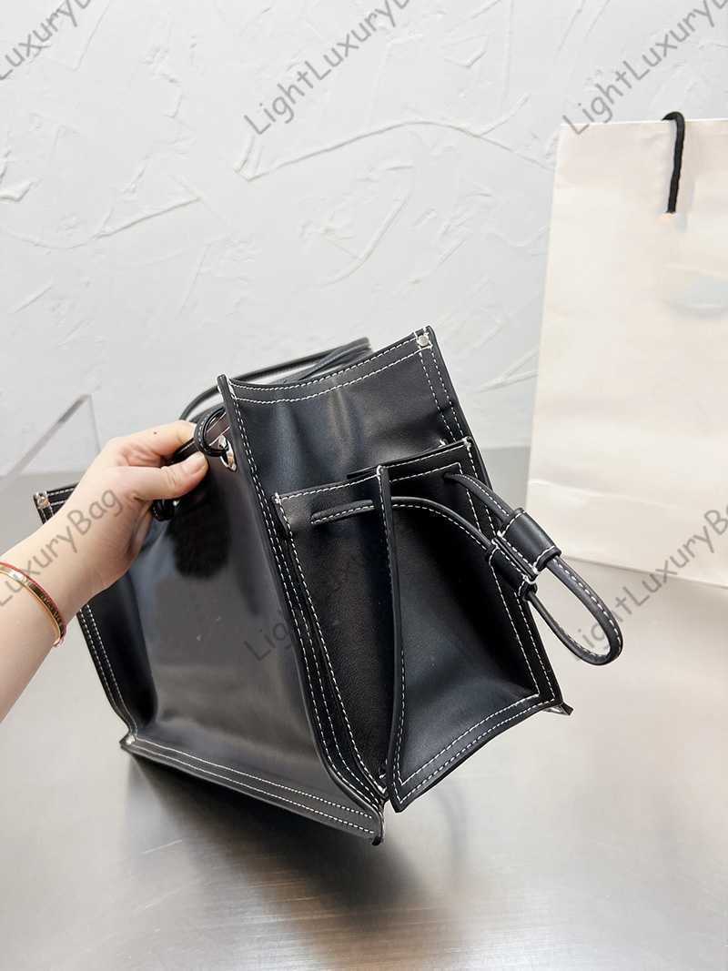 Tote Shoulder Bag Designer Leather Wallet Mirror Quality Crossbody For Women Black Classic Famous Brand Shopping Purses 220814
Tote Shoulder Bag Designer Leather Wallet Mirror Quality Crossbody For Women Black Classic Famous Brand Shopping Purses 220814