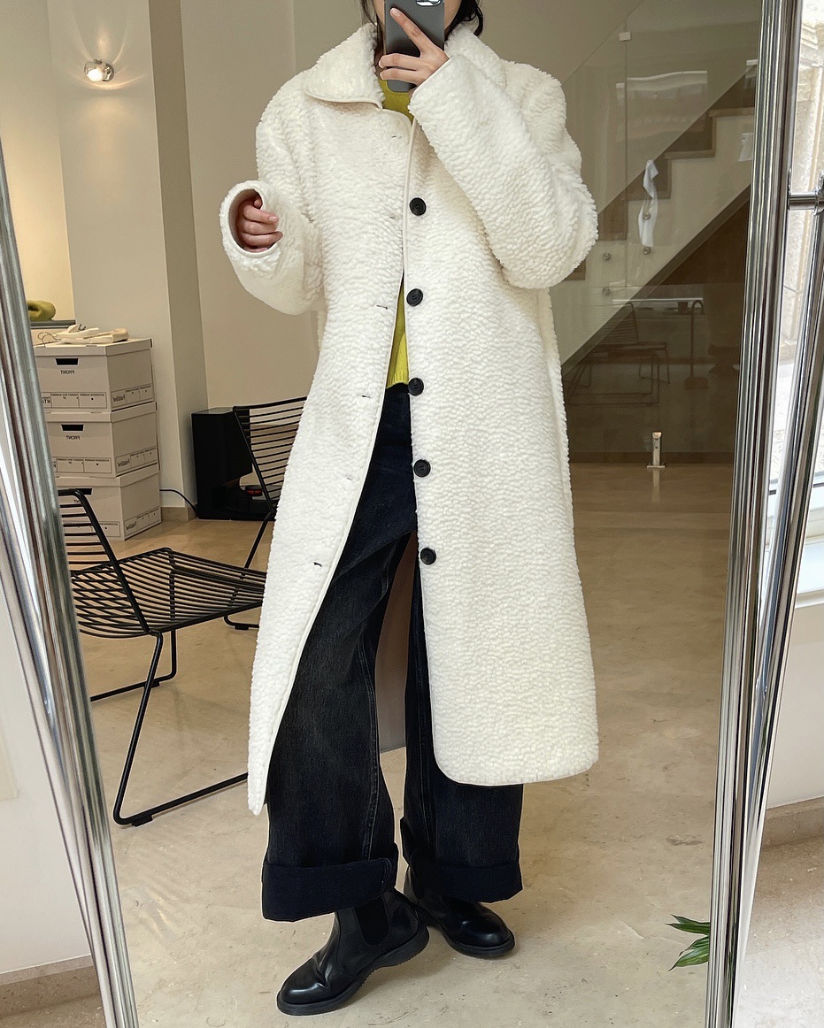 Autumn winter new style Trench Coats retro soft lapel lamb wool coat silhouette loose warm long coat women, Black
Autumn winter new style Trench Coats retro soft lapel lamb wool coat silhouette loose warm long coat women, Black