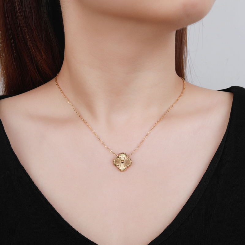 Classic Gold Clover Pendant Necklace Stainless Steel Jewelry for Women Gift