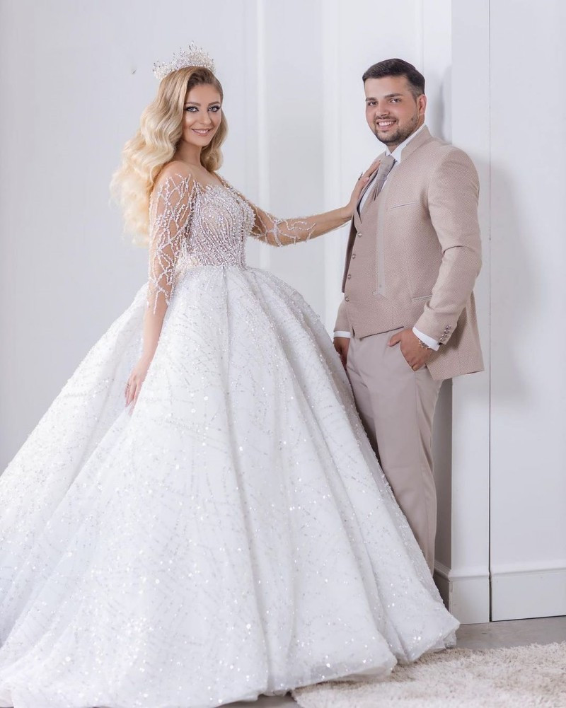 Princess Dubai a-line Wedding Dresses 2023 Gillter Sequin Long Sleeves France cathedral train Bridal Gowns Lace-Up robes de mariage