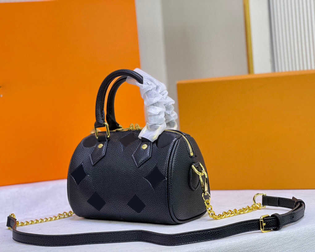 new Fashion Designers Women Handbags Totes Luxurys Lady Shoulder Bags Top Quality Leather Messenger Bag Classic Flowers Crossbody Empreinte
new Fashion Designers Women Handbags Totes Luxurys Lady Shoulder Bags Top Quality Leather Messenger Bag Classic Flowers Crossbody Empreinte