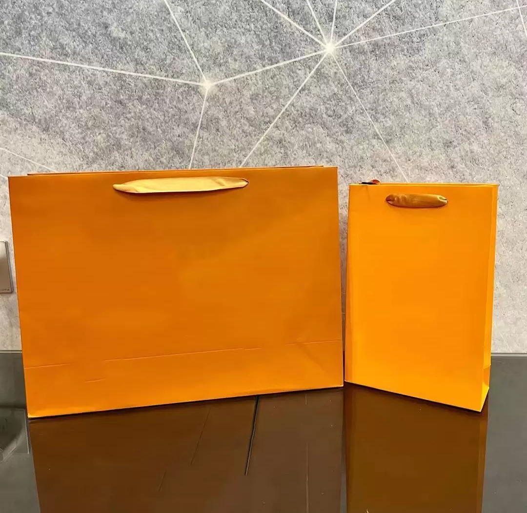 Orange Original Gift Paper bag handbags Tote bag high quality Fashion Shopping Bags Wholesale cheaper 01a, Just letters
Orange Original Gift Paper bag handbags Tote bag high quality Fashion Shopping Bags Wholesale cheaper 01a, Just letters