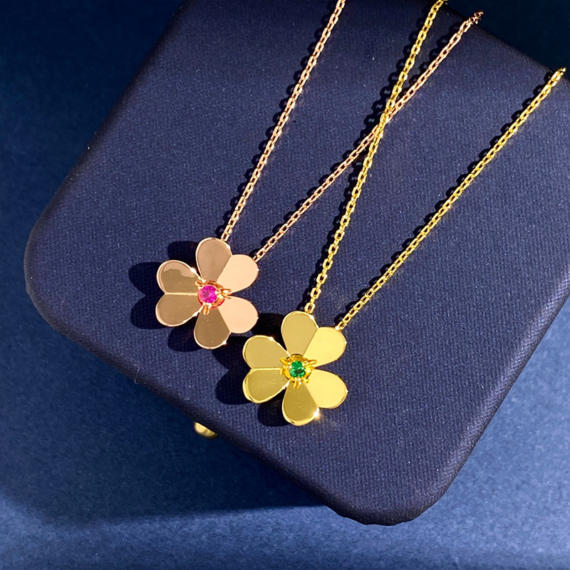 New arrive Mini 3 clover necklace for women simple small lucky grass clavicle chain set gift
New arrive Mini 3 clover necklace for women simple small lucky grass clavicle chain set gift