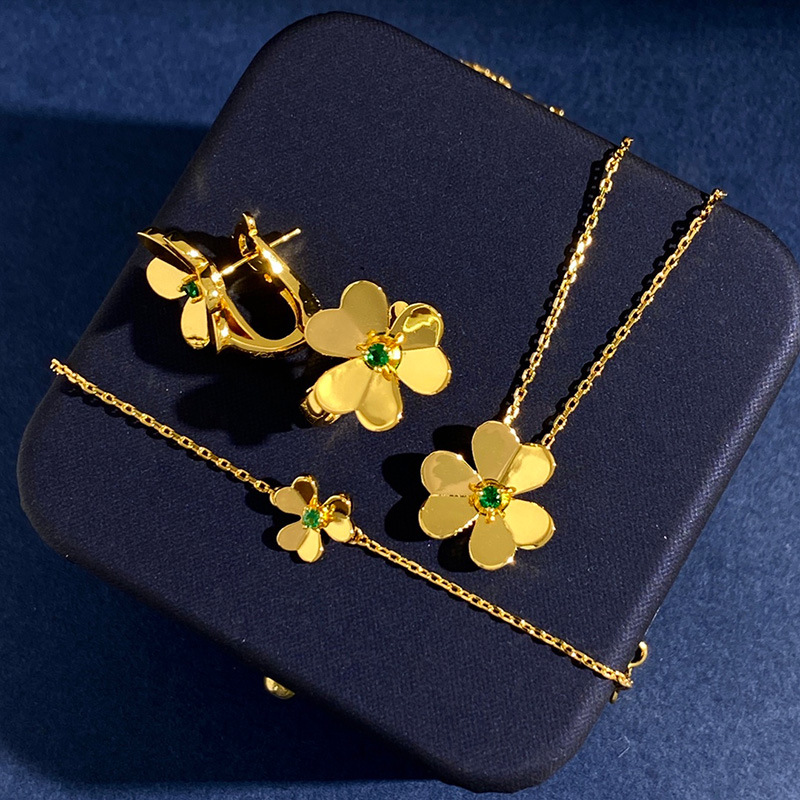 2022 New arrive Mini 3 clover bracelets for women simple small lucky grass clavicle chain set gift