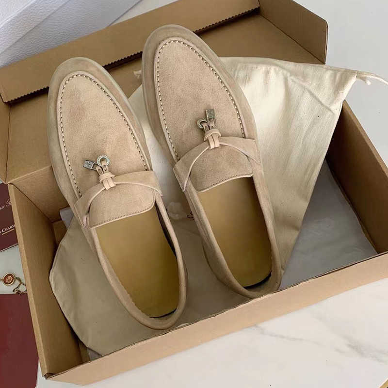 Shoes designer Dress shoes for womens top quality Cashmere Leather loafers High elastic beef tendon bottom casual Flat Heel Soft sole women Shoe VKMW, 2# shoe box
Shoes designer Dress shoes for womens top quality Cashmere Leather loafers High elastic beef tendon bottom casual Flat Heel Soft sole women Shoe VKMW, 2# shoe box