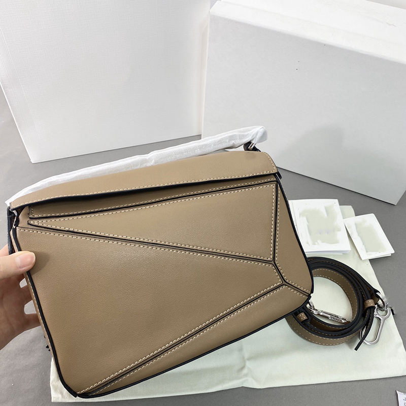 Evening Bags Mirror quality Designer Bag Women Lady Vintage Retro Box Patchwork geometry Handbags Straps Crossbody shoulder Tote Purse Genuine Calfskin, Color 8 24cm
Evening Bags Mirror quality Designer Bag Women Lady Vintage Retro Box Patchwork geometry Handbags Straps Crossbody shoulder Tote Purse Genuine Calfskin, Color 8 24cm