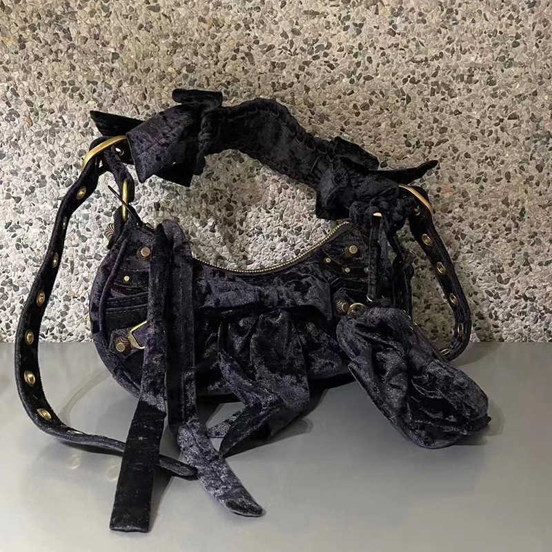 Shoulder Bags Girl Velvet Bow Motorcycle Bag handbag Messenger Bag Autumn And Winter New 220822