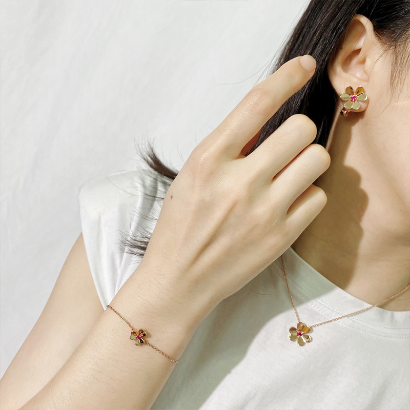 2022 New arrive Mini 3 clover bracelets for women simple small lucky grass clavicle chain set gift