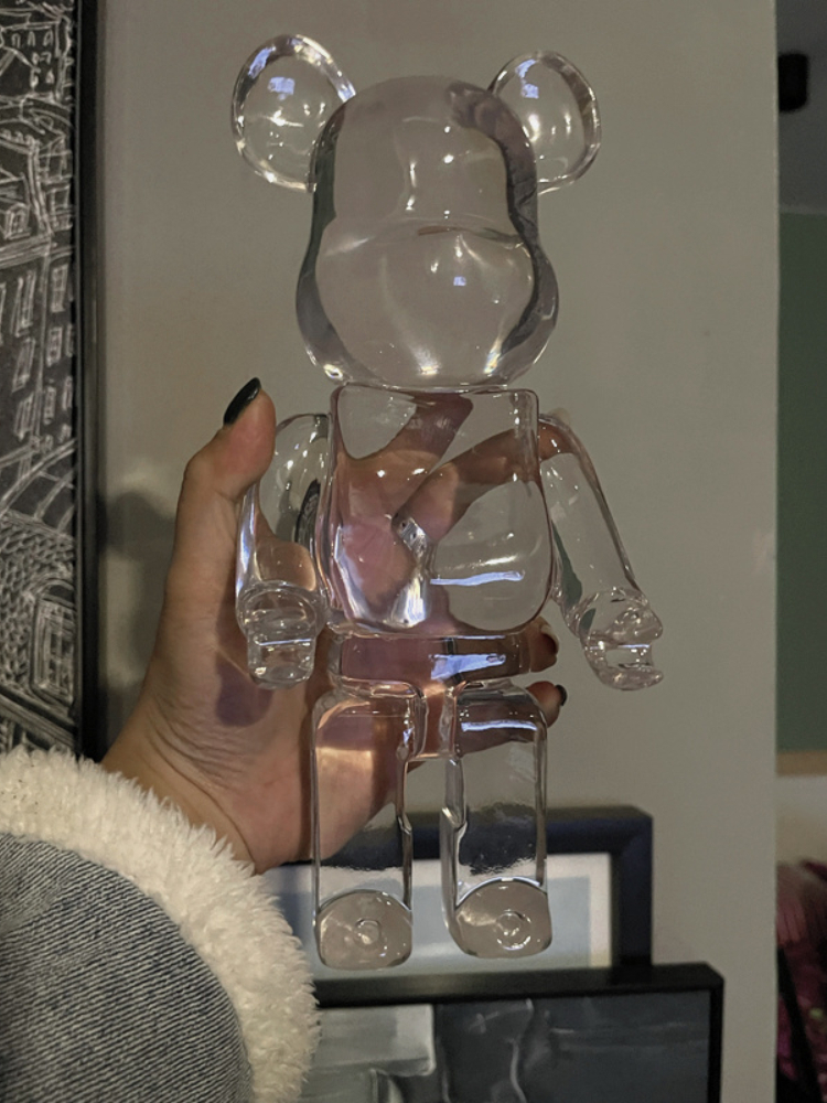 Decorative Objects Figurines 26cm Plating Bearbricklys 400% Statue Violence Bear Sculpture Figure Ornaments Desk Living Room Home Decor 221017
Decorative Objects Figurines 26cm Plating Bearbricklys 400% Statue Violence Bear Sculpture Figure Ornaments Desk Living Room Home Decor 221017