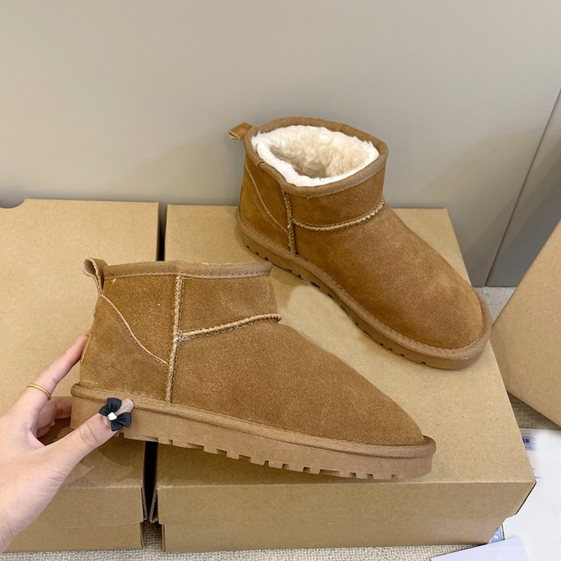 Designer Boots Classic Women's Snow Boot Fashion Warm Boots Latest Fashion Sheepskin Cowhide Leather Long Wool Boots Hot Sales Size 35-40 Without Box 2022, Color1
Designer Boots Classic Women's Snow Boot Fashion Warm Boots Latest Fashion Sheepskin Cowhide Leather Long Wool Boots Hot Sales Size 35-40 Without Box 2022, Color1