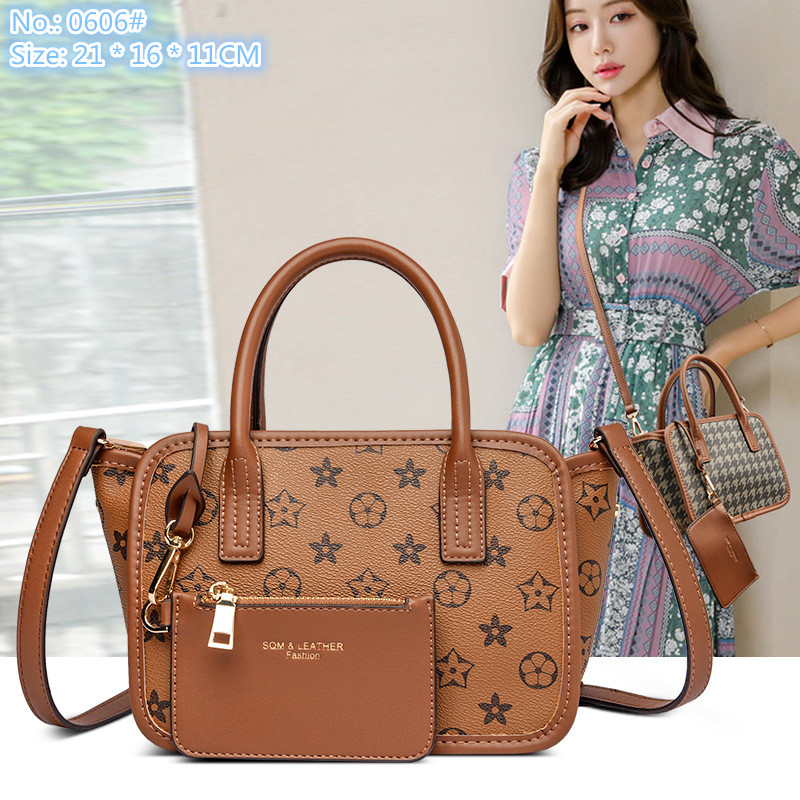 Wholesale factory ladies shoulder bag 3 colors daily matching printed handbag classic retro letter handbag personality plug-in coin purse fashion backpack