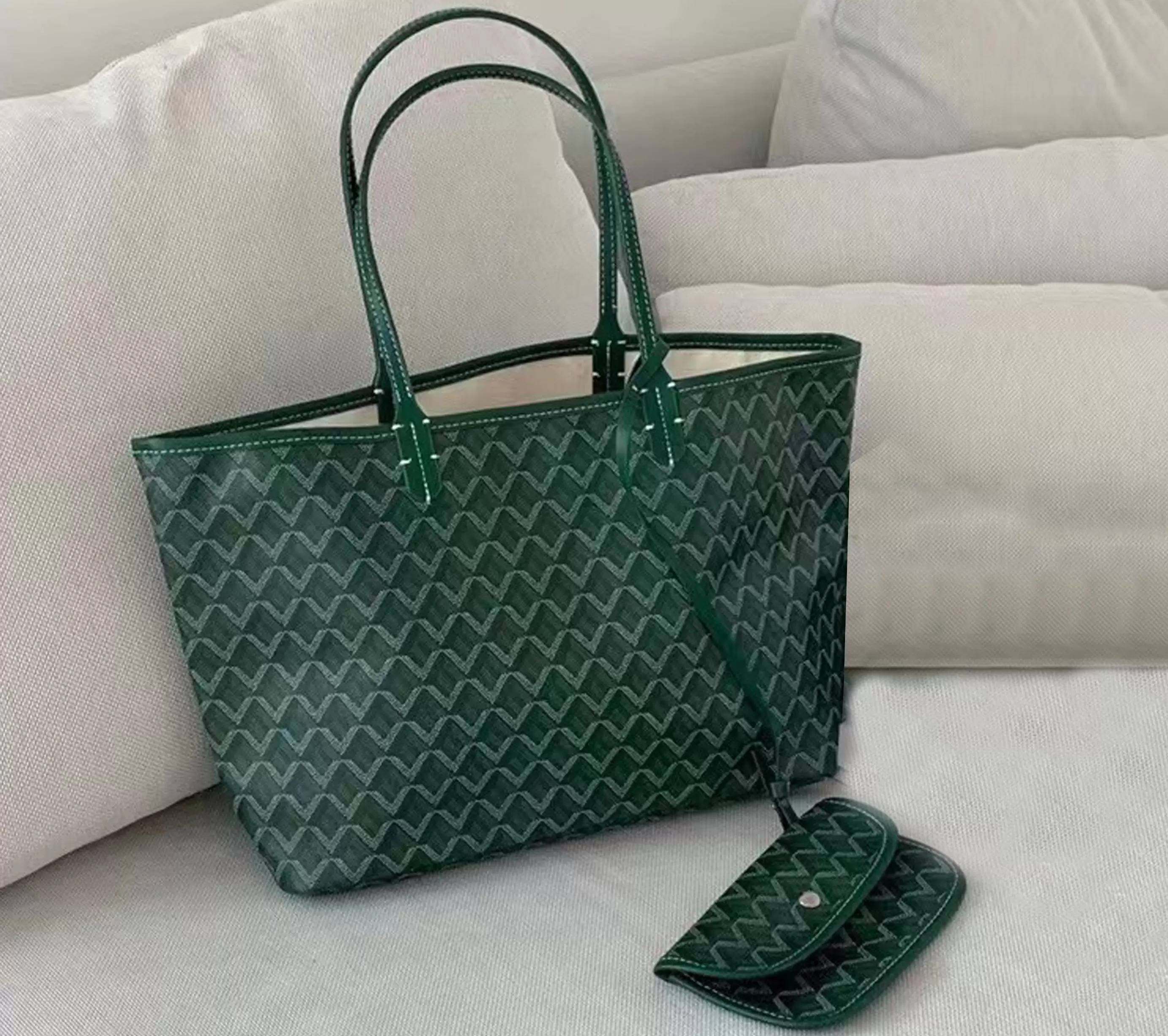 Women Bags Designer 2 Sizes Shoulder Bags Soft Leather Handbag Luxury Tote Fashion duffle bag Leisure commuting Plain PVC Christmas Halloween Artwork Letter, Red
Women Bags Designer 2 Sizes Shoulder Bags Soft Leather Handbag Luxury Tote Fashion duffle bag Leisure commuting Plain PVC Christmas Halloween Artwork Letter, Red