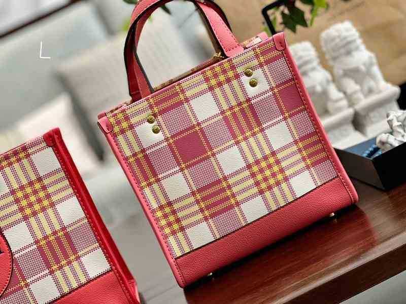 Shoulder Bags Luxury Bucket Tote Women Handbag Patch Color Canvas Designer Shopping Crossbody Female Purses 221218, Pink
Shoulder Bags Luxury Bucket Tote Women Handbag Patch Color Canvas Designer Shopping Crossbody Female Purses 221218, Pink
