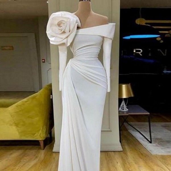 Modest White Satin Prom Dresses With Ruffles Flower Long Sleeves temple Evening Party Gowns Pleats Sweep Train Arabic Aso Ebi