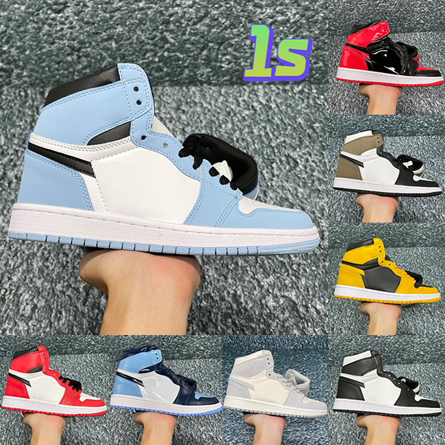 Jumpman 1 1s mens basketball shoes university blue taxi Bred Patent Dark Mocha Atmosphere Heritage Bleached Coral Light Smoke Grey retro men women sneakers, Bubble wrap packaging
Jumpman 1 1s mens basketball shoes university blue taxi Bred Patent Dark Mocha Atmosphere Heritage Bleached Coral Light Smoke Grey retro men women sneakers, Bubble wrap packaging