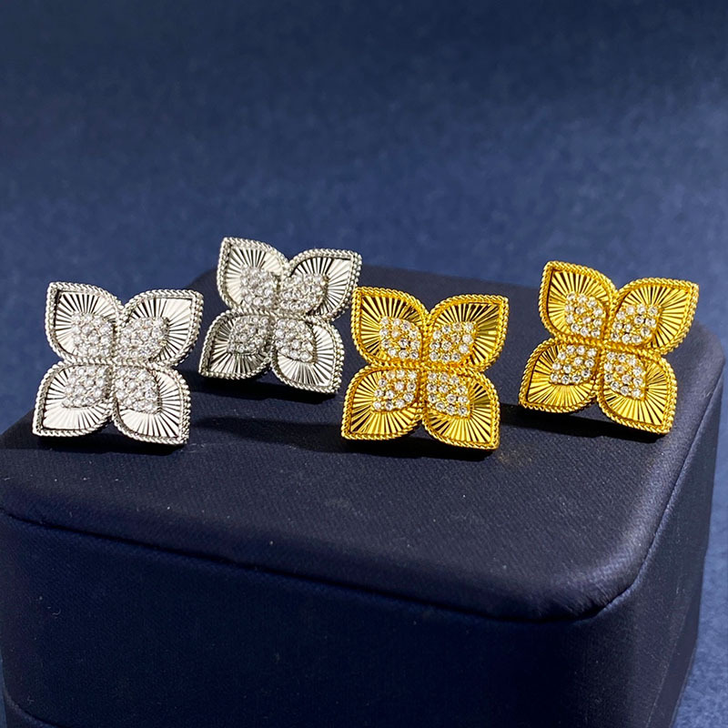 Lucky Clover Designer Stud Earrings for Women Gold Hollow Sweet wer Bg Dia Earring Ear Rings Earings Jewelry