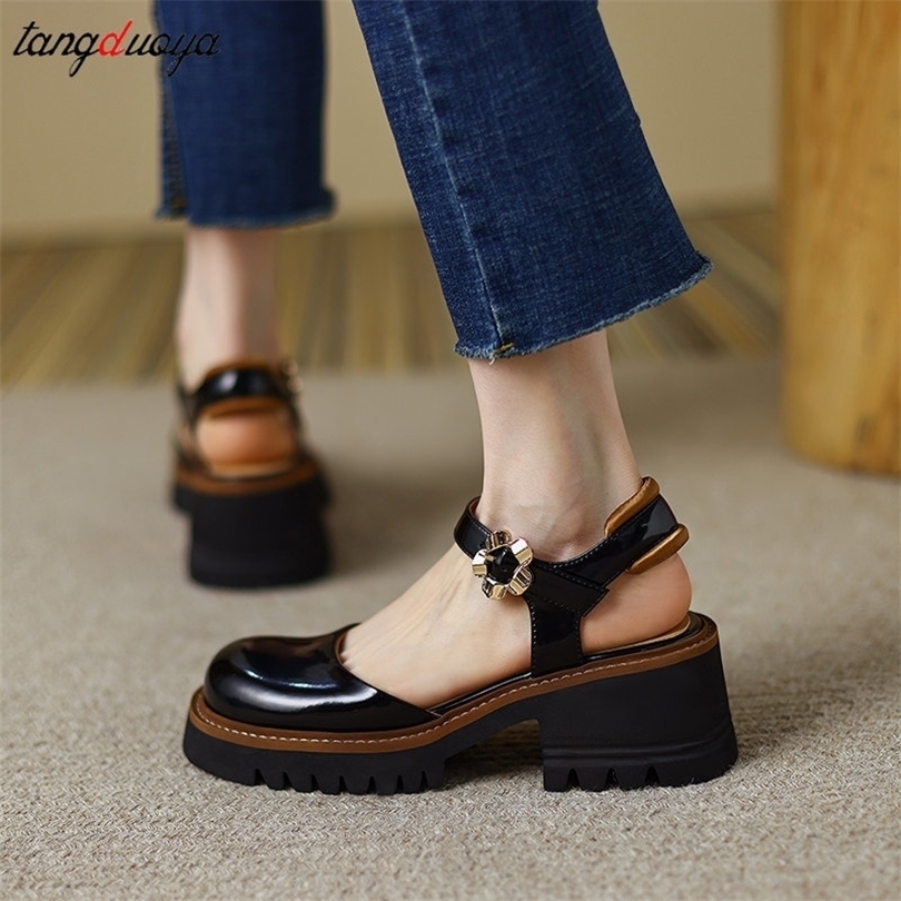 Sepatu Pump Wanita Sepatu dan Sandal Wanita Klasik Kasual Putih Ujung Persegi Hak Tinggi Platform Tahan Air Mary Janes 220614, Black
Sepatu Pump Wanita Sepatu dan Sandal Wanita Klasik Kasual Putih Ujung Persegi Hak Tinggi Platform Tahan Air Mary Janes 220614, Black