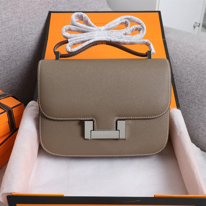 9A Mirror quality Luxury Designer Bag in Epsom leathers Women Lady shoulder Vintage Retro Box Handbags Straps Crossbody Tote Purse Genuine Leather wallets purse
9A Mirror quality Luxury Designer Bag in Epsom leathers Women Lady shoulder Vintage Retro Box Handbags Straps Crossbody Tote Purse Genuine Leather wallets purse
