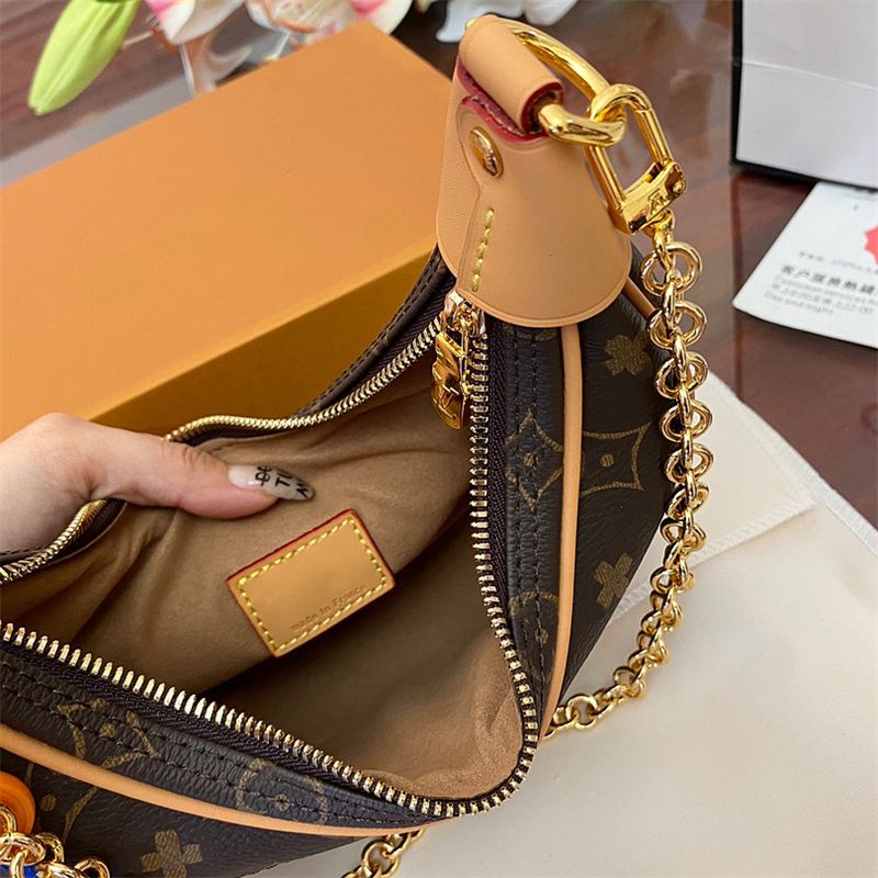 Loop bag Croissant bags shoulder hobo designer Purse M81098 Cosmetic half-moon baguette underarm Handbag crossbody Metal Chain Collection7, Colour 1
Loop bag Croissant bags shoulder hobo designer Purse M81098 Cosmetic half-moon baguette underarm Handbag crossbody Metal Chain Collection7, Colour 1