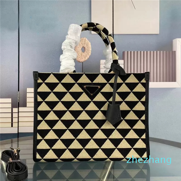 Embroidery Totes Bag Women Handbags Canvas Crossbody Bags Two Tone Triangle Pattern Letter Hardware Decoration High Quality, Black small
Embroidery Totes Bag Women Handbags Canvas Crossbody Bags Two Tone Triangle Pattern Letter Hardware Decoration High Quality, Black small