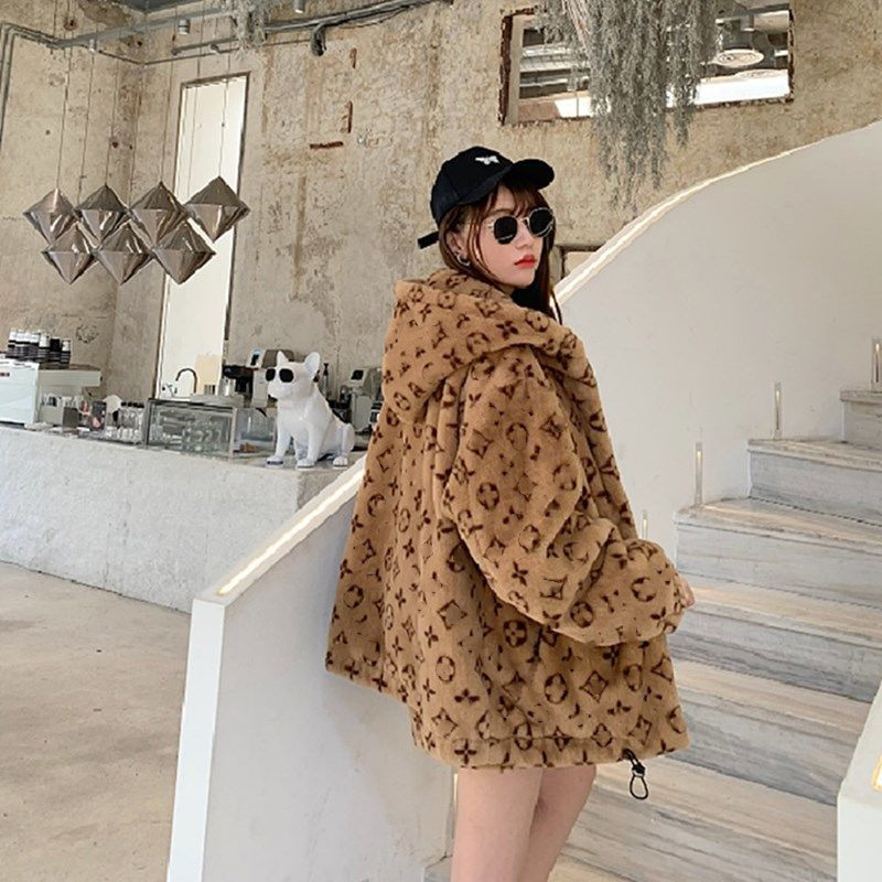 Designer Womens Down-Filled Overcoat for Couples Comfortable & Stylish Outdoor Wear 2025