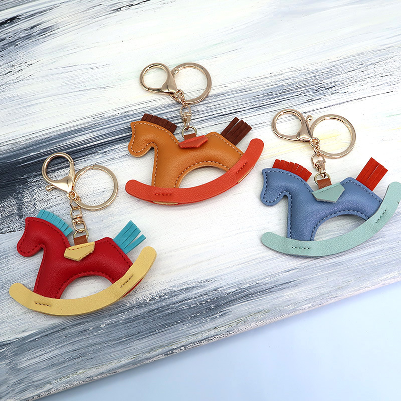 Rocking Horse Keychains Rings PU Leather Animal Pendant Key Chains Jewelry Car Keys Holder Cute Cartoon Fashion Design Women Bag Hanging Charm Keyrings Accessories