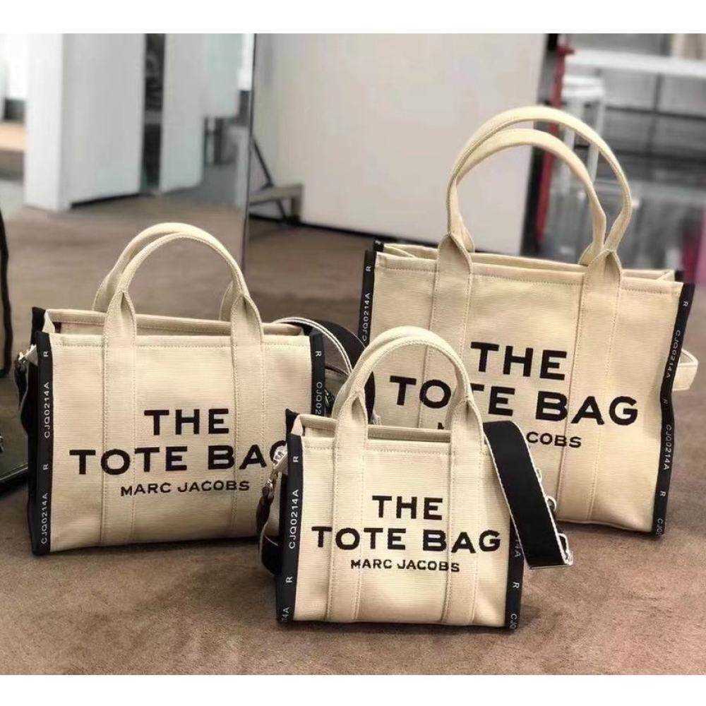 Original Quality Tote Bag Marc's Jacob Designer Bags Woman's Handbag Jacquard Latest Canvas Shoulder Warm Sand One Shoulder Messenger Bags Luxury, Mini
Original Quality Tote Bag Marc's Jacob Designer Bags Woman's Handbag Jacquard Latest Canvas Shoulder Warm Sand One Shoulder Messenger Bags Luxury, Mini