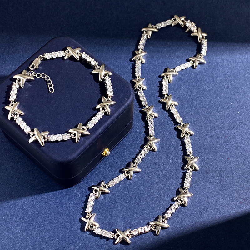 2022 New arrive X letter character necklace for woman jewelry zircon Mosaic claw drilled smooth surface metal cross Gift