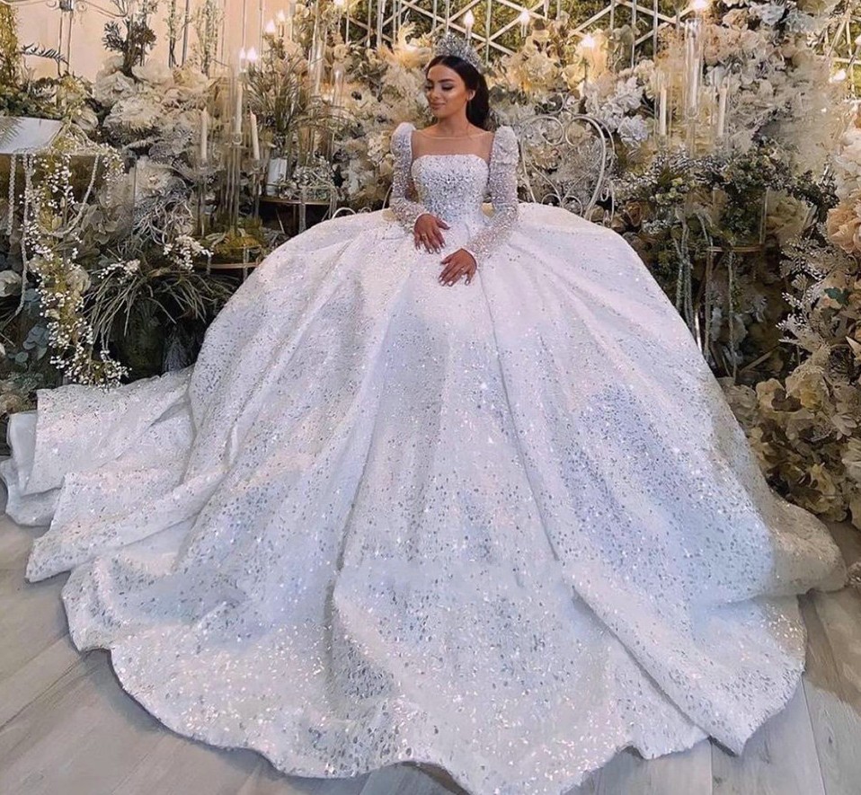 Princess Long Sleeve Sequined Beading Dubai Ball Gown Wedding Dress Illusion Square Collar Crystal Saudi Arabic Bridal Gown 2022 Vestidos Noiva Mariag