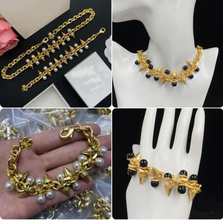 Greece Meander Pattern Designed hollow out Rome Bracelets Earrings Rings Sets Medusa Head Portrait 18K Gold plated Medusas Designer Jewelry Set JHJCJ, Golden
Greece Meander Pattern Designed hollow out Rome Bracelets Earrings Rings Sets Medusa Head Portrait 18K Gold plated Medusas Designer Jewelry Set JHJCJ, Golden