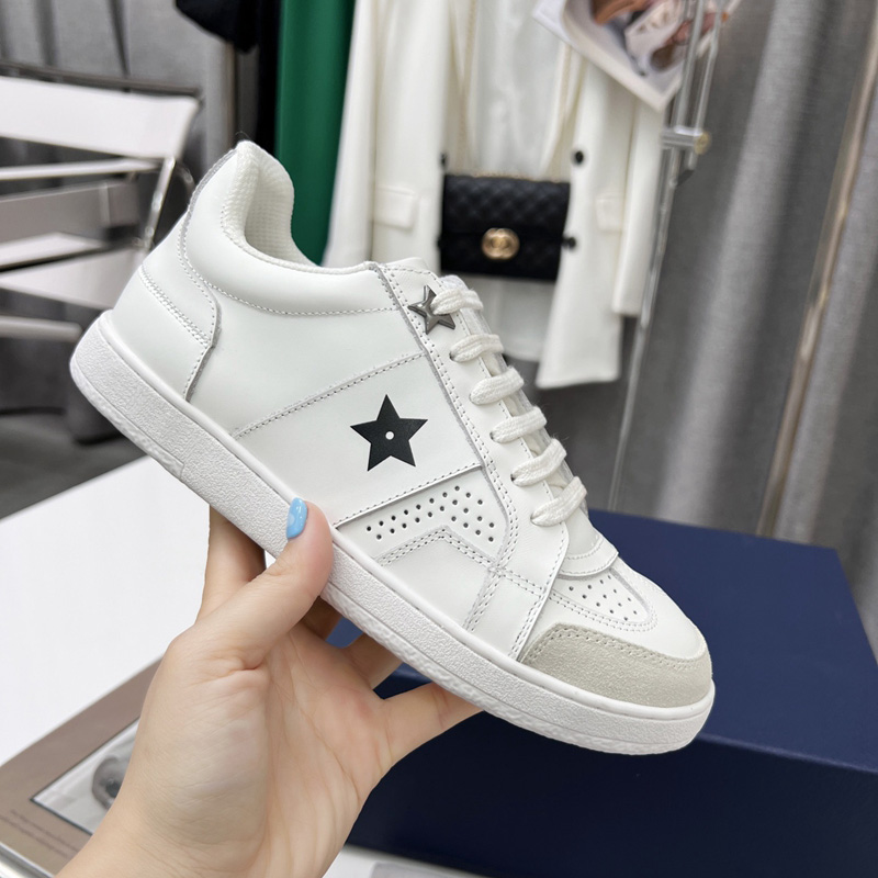White Leather and Suede Star Shoes Women Lightweight Tennis Sneakers Designer Sporty Sneaker Branded Rubber Sole Casual Lady
White Leather and Suede Star Shoes Women Lightweight Tennis Sneakers Designer Sporty Sneaker Branded Rubber Sole Casual Lady