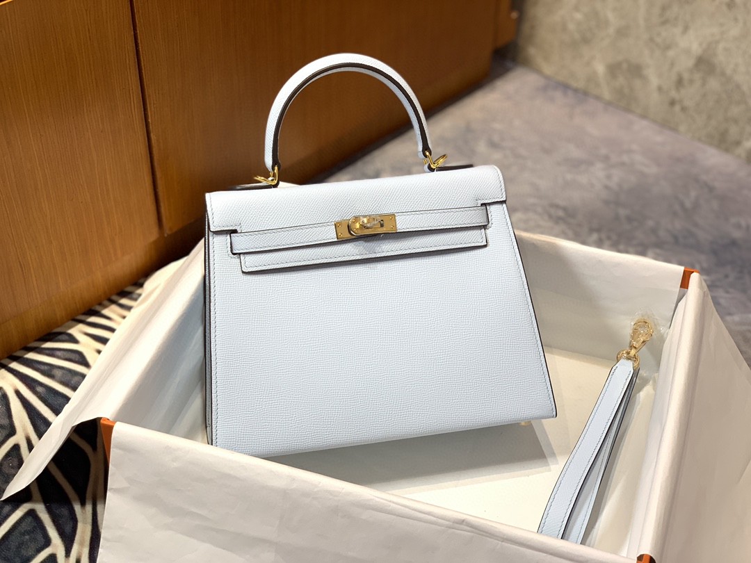 28cm totes epsom leather handmade quality Brand handbag many colors Luxury purse wax line stitiching fast delivery wholesale price, Gris mouette
28cm totes epsom leather handmade quality Brand handbag many colors Luxury purse wax line stitiching fast delivery wholesale price, Gris mouette