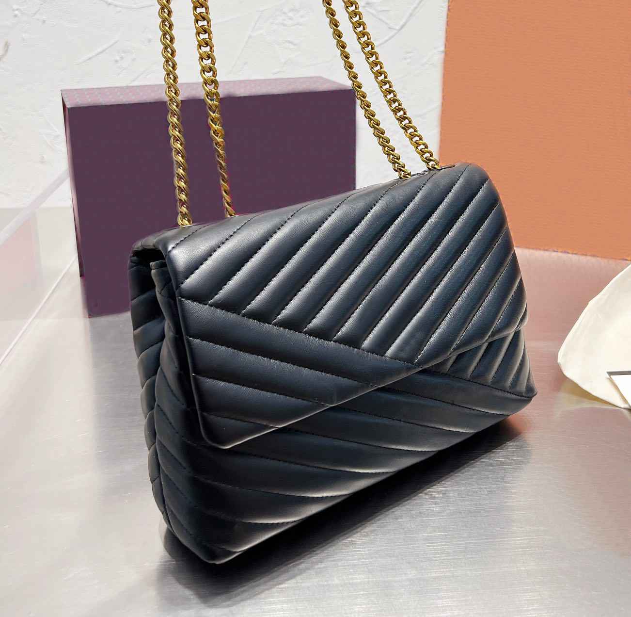 Luxury Designer bag Shoulder Handbags T Quality High Fashion women wallets Clutch totes CrossBody cowhide chain underarm bags Ladies purse 5A handbag with logos, No bags
Luxury Designer bag Shoulder Handbags T Quality High Fashion women wallets Clutch totes CrossBody cowhide chain underarm bags Ladies purse 5A handbag with logos, No bags
