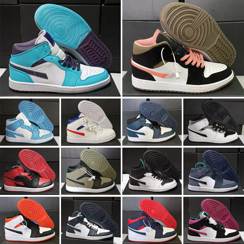 2022 JUMPMAN 1 1s Basketball Shoes Mens Womens Bordeaux Dark Mocha University Blue trainers Shadow Hyper Royal Seafoam Prototype Obsidia Banned Men sneakers, Color 39
2022 JUMPMAN 1 1s Basketball Shoes Mens Womens Bordeaux Dark Mocha University Blue trainers Shadow Hyper Royal Seafoam Prototype Obsidia Banned Men sneakers, Color 39